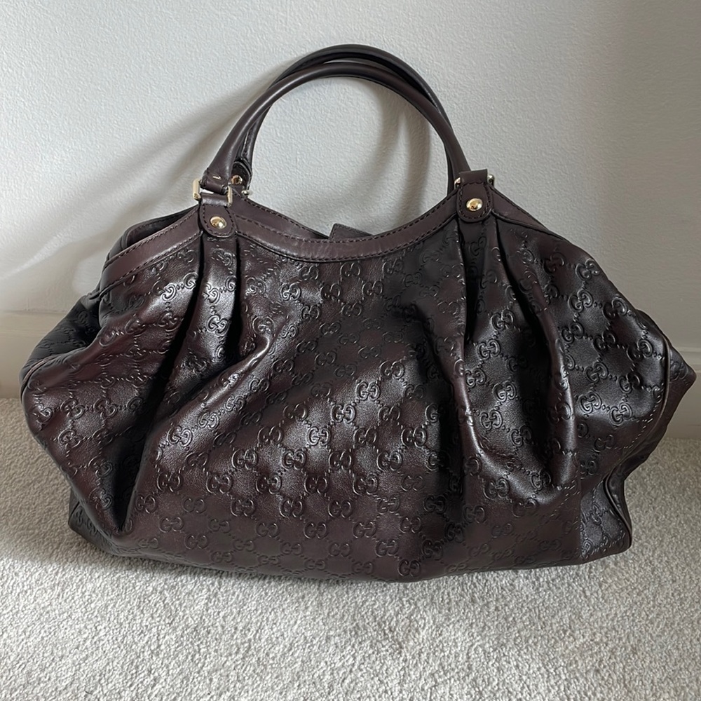AUTHENTIC - Gucci Sukey Tote